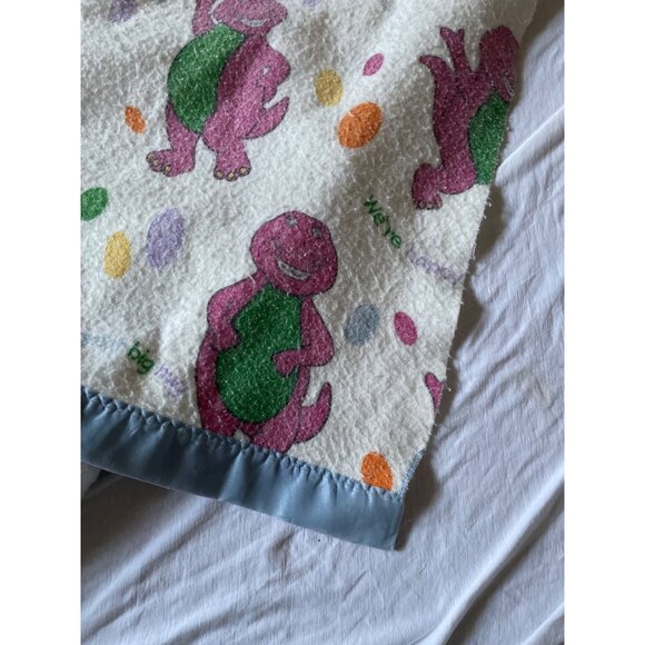 Vintage Barney Baby Blanket 59 X 42 Polyester Blend Satin Trim - Picture 9 of 11